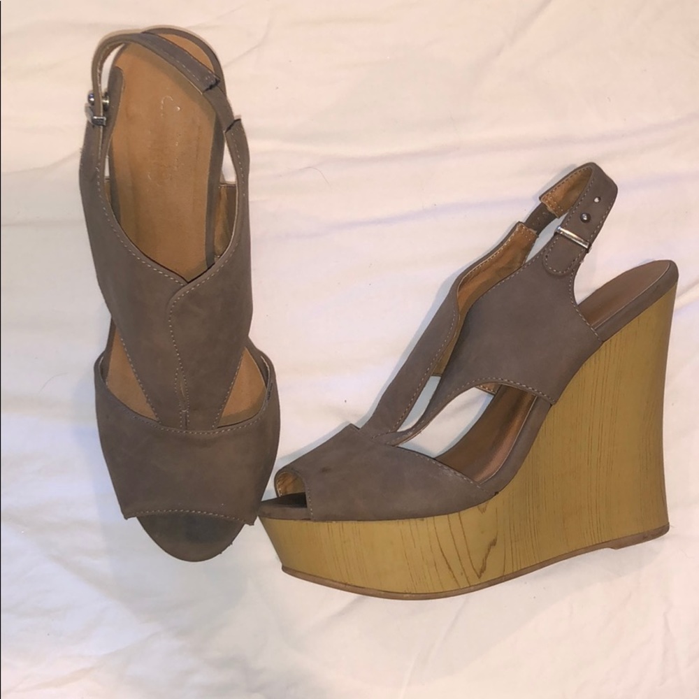 Wedge heels